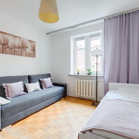 Spacious Apartment In Green Location Varsavia Esterno foto